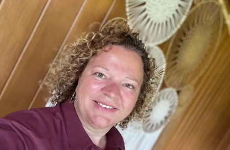Parel Ann Van Bommel: rots in de branding